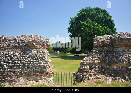 Verulamium Park zeigt römischen Mauern, St. Albans, Hertfordshire, England, Vereinigtes Königreich Stockfoto