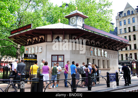 VVK Ticket Booth, Clocktower Gebäude, Leicester Square, West End, City of Westminster, London, England, Vereinigtes Königreich Stockfoto