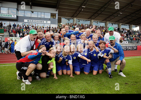 Aland feiern Schlusspfiff Frauen Fußball Finale NatWest Island Games 2009 Åland Gotland 2-0, 4. Juli 2009 Stockfoto