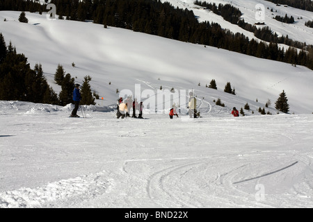 Skikurs auf Run auf die Alpe De Seis St.Ulrich Val Gardena Dolomiten Italien Stockfoto