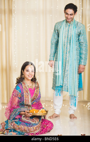 Paar feiert Diwali-fest Stockfoto
