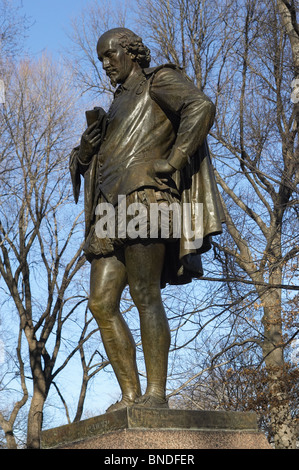 Bronze-Statue von William Shakespeare in literarischen Spaziergang im New Yorker Central Park Stockfoto