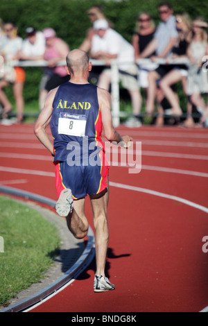 Janne Holmén Åland gewinnt 10000m Natwest Island Games 2009 in Wiklöf Holding Arena Mariehamn 28. Juni 2009 Stockfoto