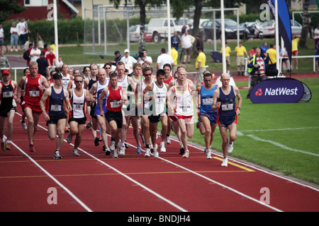 Janne Holmén letztes Rennen Åland gewinnt Halbmarathon Natwest Island Games 2009 in Wiklöf Holding Arena Mariehamn 28. Juni 2009 Stockfoto
