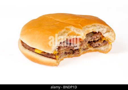 McDonalds double Cheeseburger mit Biss fehlt Ausschnitt Stockfoto