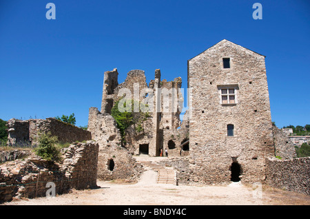 Ruinierte Burg Saissac, Aude, Languedoc-Roussillon, Frankreich, Europa Stockfoto
