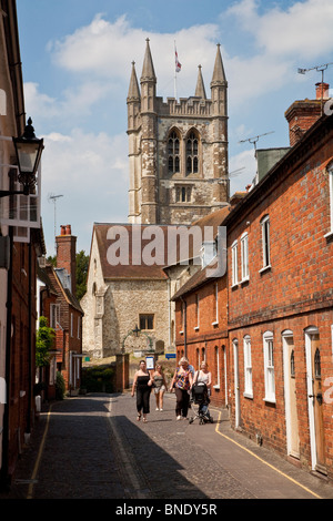 St. Andrews Church Suche entlang der unteren Church Lane, Farnham Surrey Stockfoto