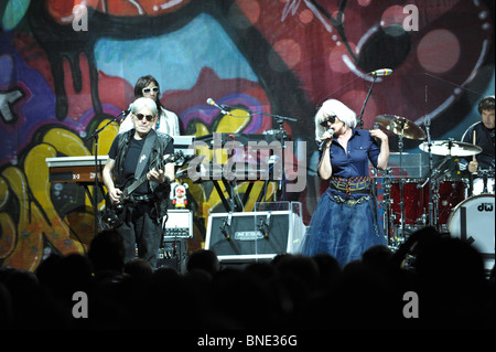 Debbie Harry und Blondie auf der Bühne in Wolverhampton Civic Hall Stockfoto