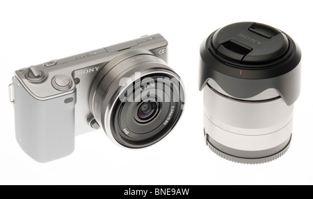 Sony Alpha NEX-System - NEX-5 zwei-Objektiv-Kit mit 16mm und 18-55mm Stockfoto