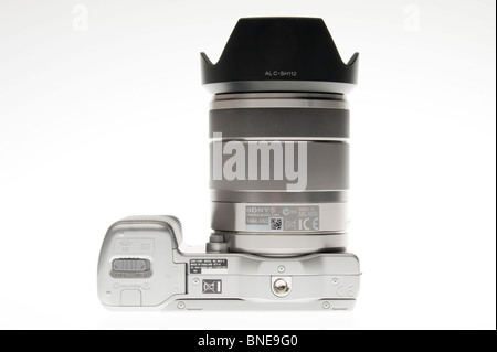 Sony Alpha NEX-System - NEX-5 mit 18-55mm Zoom-Objektiv Stockfoto