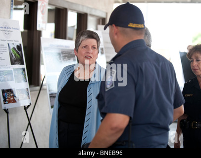 US Secretary of Homeland Security Janet Napolitano Touren Laredo, Texas, Zollhafen Stockfoto