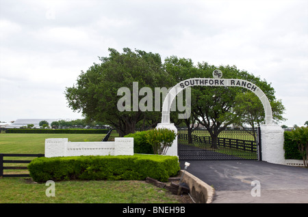 Eingangstor der Southfork Ranch in Dallas, Texas, USA Stockfoto