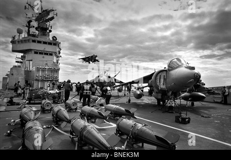 Flugzeugträger HMS illustre Royal Navy Stockfoto