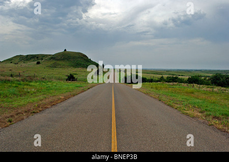 US-Kernland umfasst, "Farmscapes", Ranchland, staubige Straßen, Rasen landet, Rinder, Pferde, rotem Lehm, roten Schmutz und verwüsteten Gebiete Stockfoto