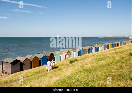 Strandhütten auf Meer, Herne Bay, Kent, Großbritannien Stockfoto