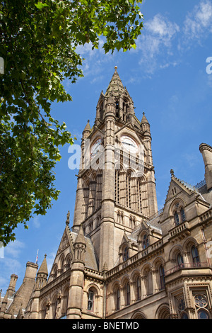 Niedrigen Winkel Ansicht der Manchester Town Hall, Manchester, England Stockfoto