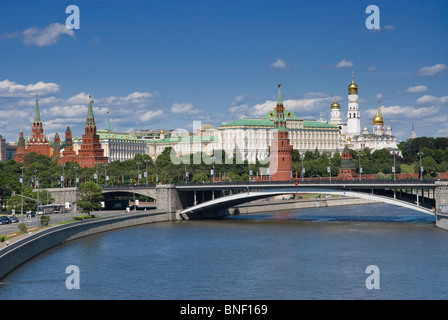 Blick auf die große Steinbrücke (Bolschoi Stein die meisten) und Moskauer Kreml Stockfoto