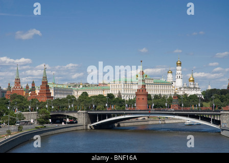 Blick auf die große Steinbrücke (Bolschoi Stein die meisten) und Moskauer Kreml Stockfoto