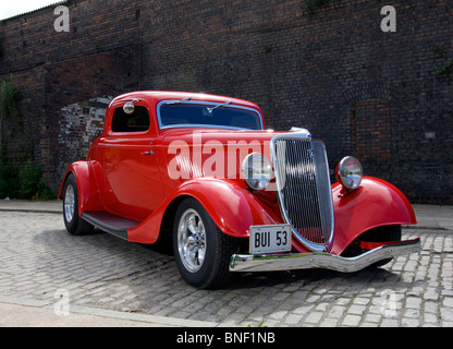 34 Ford Hotrod - volle fendered 3 Fenster gehackten Dach Coupé Stockfoto