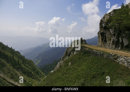 Landschaft des westlichen Himalaya. Kharamba Gipfel. Höhe ca. 8000ft. Ort-Chakraata (Uttaranchal) Stockfoto