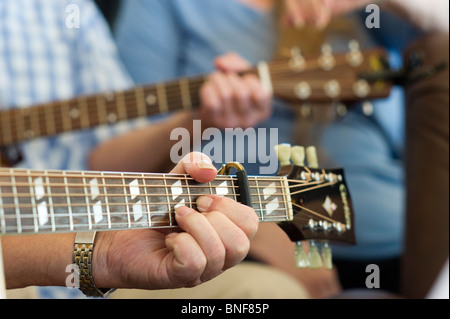 Hände auf Gitarren-Akkorde, Bluegrass Musik Stockfoto