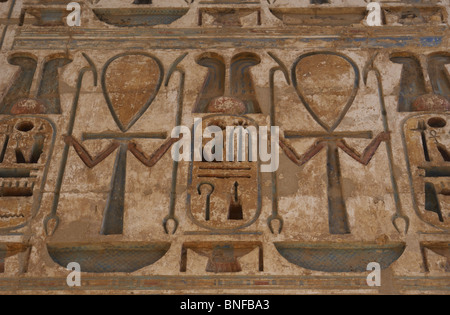 Tempel von Ramses III. Königliche Patronen von Ramses III. Ägypten. Stockfoto