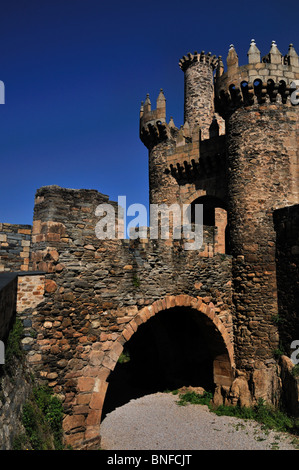 Spanien, Jakobsweg: Burg von Ponferrada Stockfoto