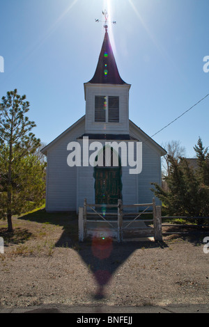 Alte Kirche mit Sonne flare Stockfoto