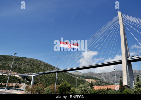 Die elegante Franjo Tudman Brücke asymmetrische einzige Pylon bleiben Kabelbrücke, die über 1599 Fuß lang, Gruz, Dubrovnik Stockfoto