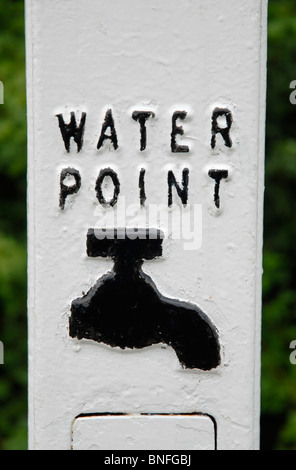 Eine British Waterways Wasser zeigen auf dem Kanal bei Foxton, Leics., 2010. Stockfoto