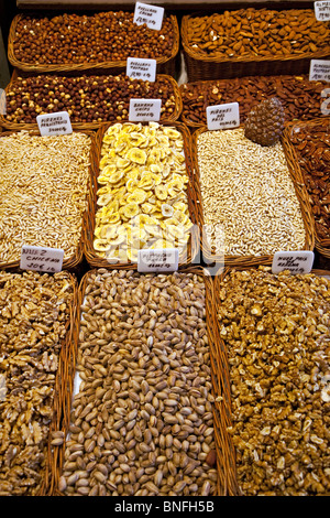Getrocknete Früchte. La Boqueria-Markt. Barcelona. Spanien Stockfoto