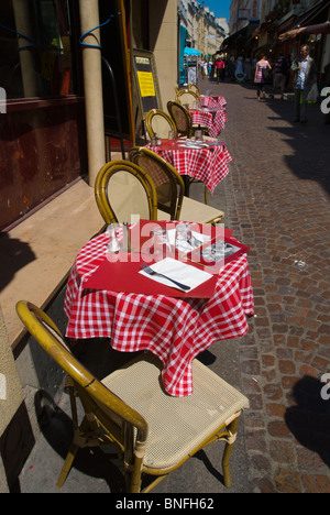 Leeren Sie Straßencafé Rue Mouffetard Straße Quartier Latin Paris Frankreich Europa Stockfoto