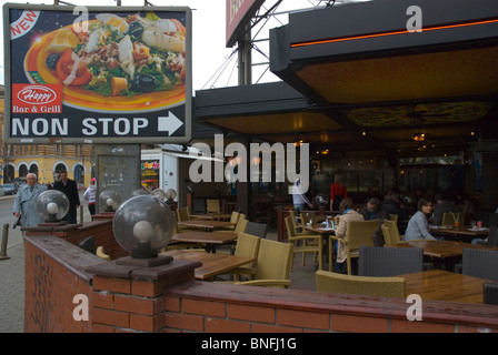 Happy Bar und Grill am Pl Sveta Nedelja Sofia Bulgarien Mitteleuropa Stockfoto