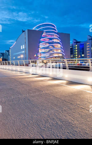 Nachtszenen Zeit des Convention Centers in Dublin, Irland Stockfoto