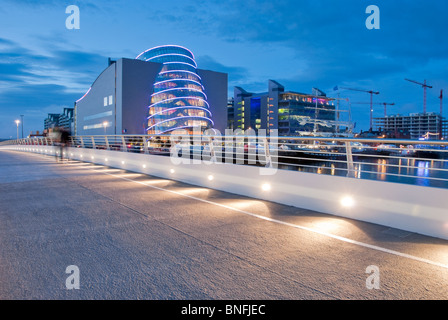 Nachtszenen Zeit des Convention Centers in Dublin, Irland Stockfoto