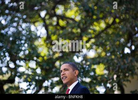 Präsident Barack Obama spricht im Rose Garden des weißen Hauses. Stockfoto