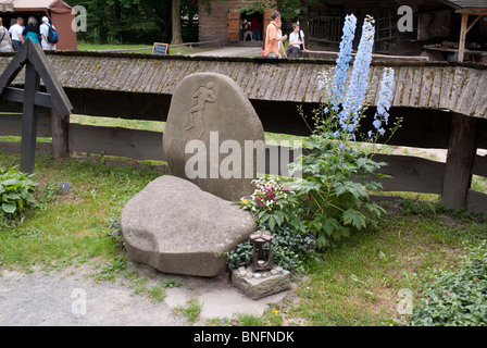 Grabstein im Friedhof in Roznov Stockfoto