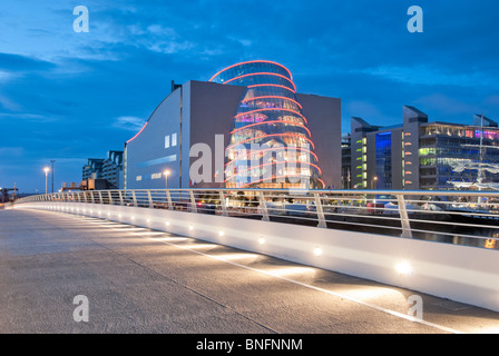 Nachtszenen Zeit des Convention Centers in Dublin, Irland Stockfoto