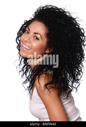 Glücklich, junge, Mischenrennen Frau mit Schwarzes, lockiges Haar. Stockfoto
