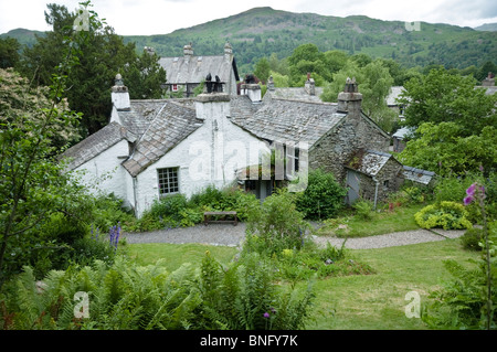 Dove Cottage-Garten mit Blick auf Grasmere und Silber Howe Fell, -Heimat von William Wordsworth, The Lake District, Großbritannien Stockfoto