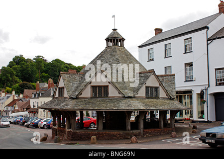 17. Jahrhundert Garn Markt im Zentrum Stadt High Street am Dunster in Somerset. Stockfoto