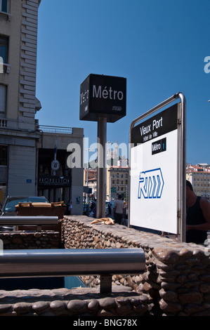 Marseille: Vieux Port (Alter Hafen) u-Bahnstation Stockfoto