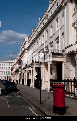 Botschaften auf Belgrave Square, London, SW1, UK Stockfoto