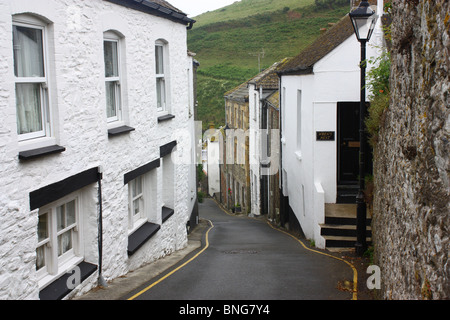Gorran Haven auf Süd Cornwall Coast, mit engen und steilen Straße. Stockfoto