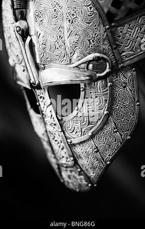 Anglo-Saxon Replica Helm. Monochrom Stockfoto