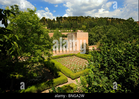 Blick vom Türme Wanderung Blick auf der Generalife und seine Gärten der Alhambra Palace Stockfoto