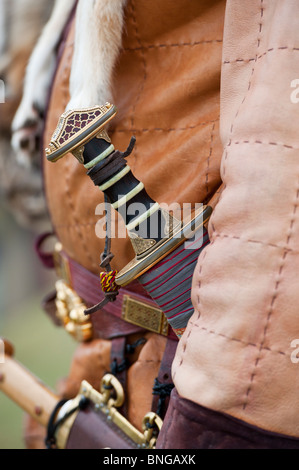 Replikat Anglo Saxon Soldaten, Kleidung und Waffen Stockfoto