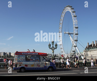 Eiswagen und London Eye Sommer 2010 Stockfoto