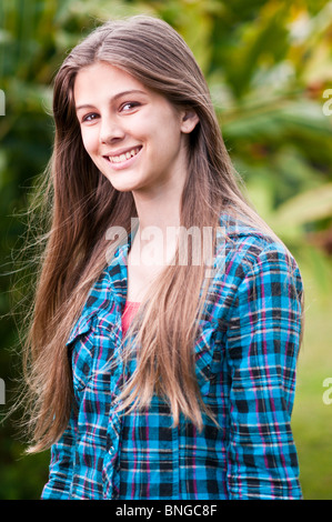 13 Jahre altes Mädchen Porträt, Kauai, Hawaii Stockfoto