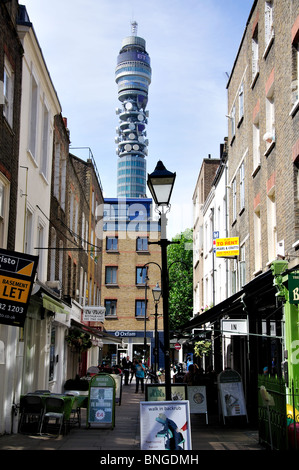 Charlotte Platz zeigt BT Tower, Fitzrovia, City of Westminster, Greater London, England, Vereinigtes Königreich Stockfoto